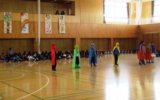 これから いっしょにがんばりましょう 1年生を迎える会 柏崎小学校