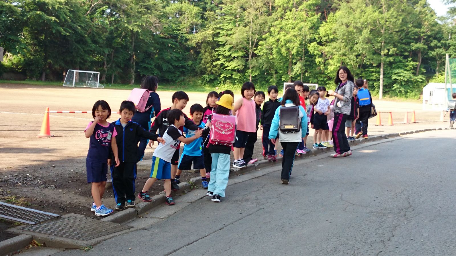 かわいい１年生のあいさつ運動 ようこそ町小ブログへ