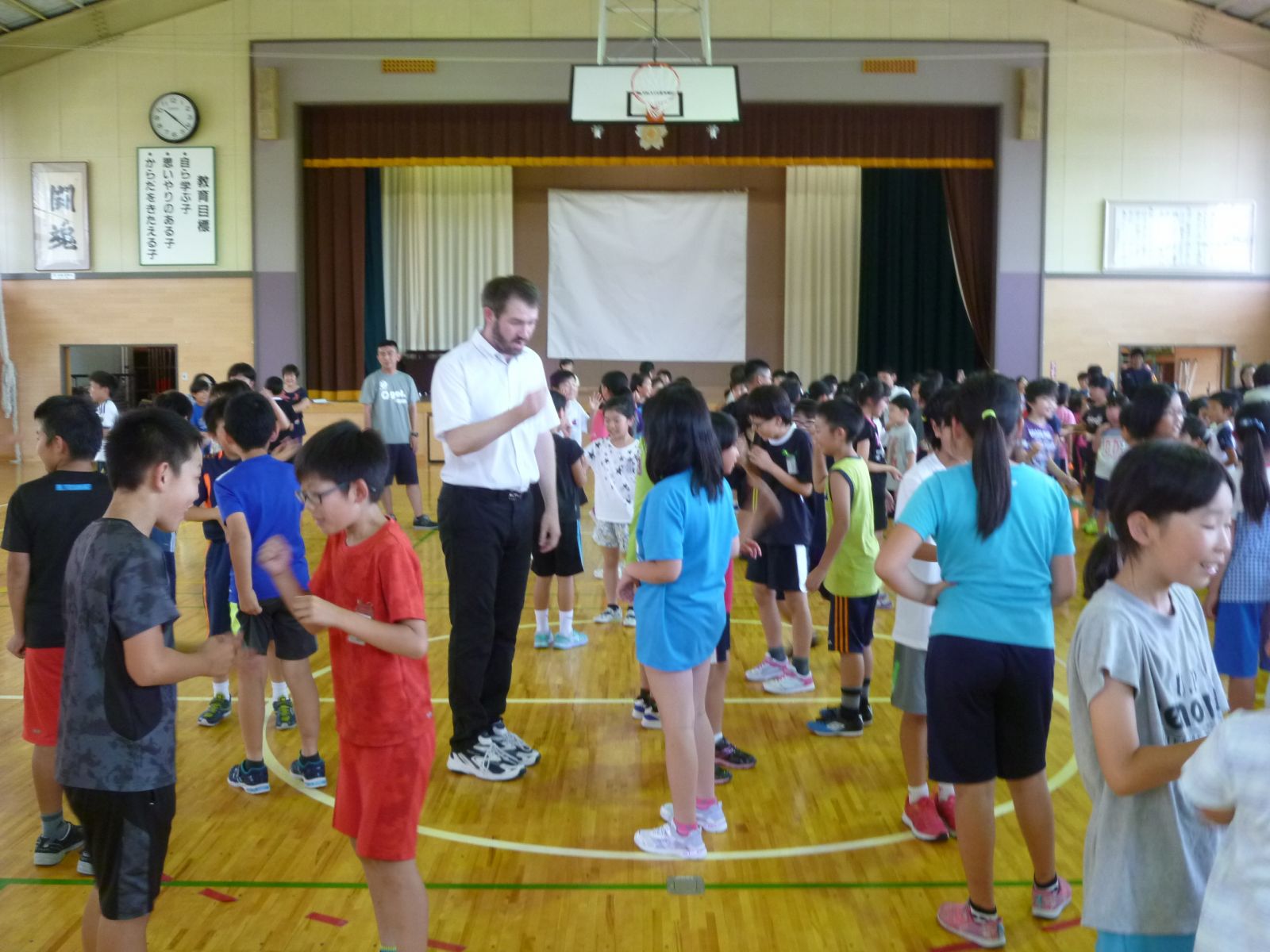 ダグラスさんとのお別れ会 中居林小学校のブログへようこそ