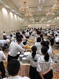 5月17日修学旅行 朝食 桐心 大館中学校